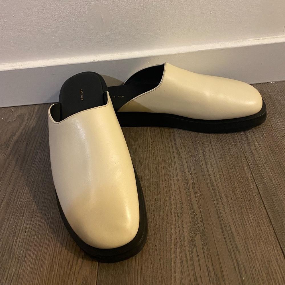 THE ROW Ivory Mules Sz 40